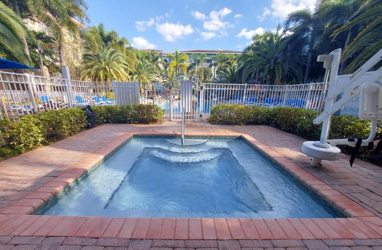 Mizner Place At Weston Town Center, Fort Lauderdale Exterior foto
